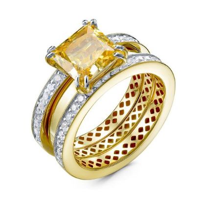 Изображение Золотое кольцо с бриллианитом