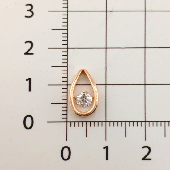 Изображение Золотой подвес с фианитом