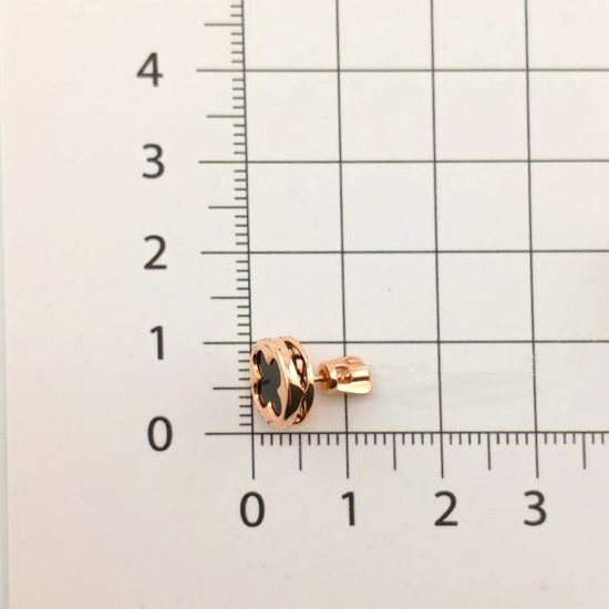 Изображение Золотые серьги-пусеты с агатом