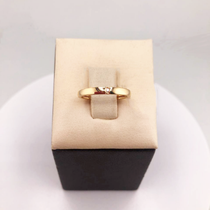 Изображение Золотое кольцо с бриллиантом