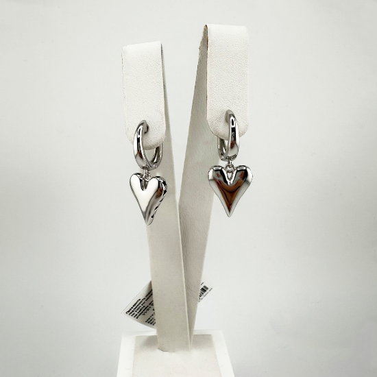 Изображение Серебряные серьги-подвески "Сердечко"