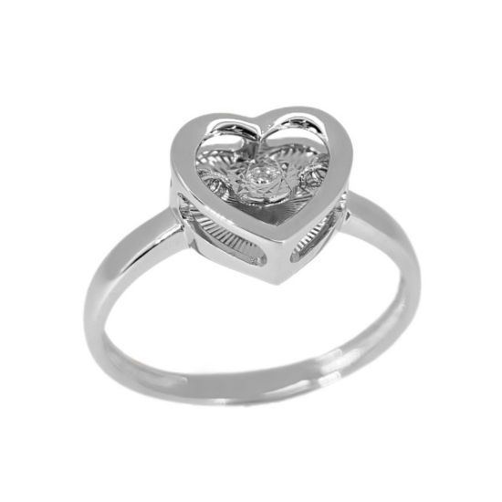 Изображение Золотое кольцо с бриллиантом "Сердце"