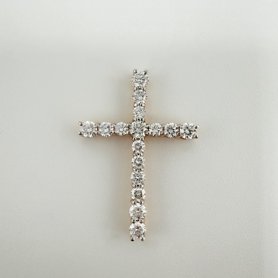 Изображение Золотой крестик с бриллиантами