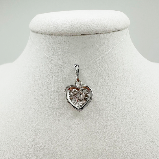 Изображение Золотая подвеска с бриллиантом "Сердечко"